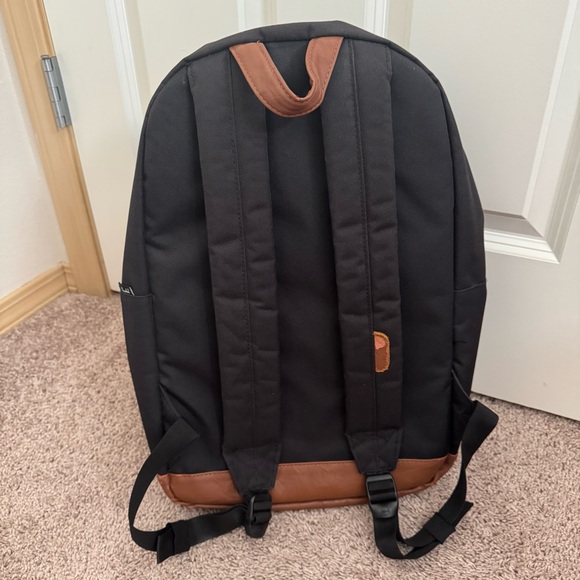 Men’s classic Herschel backpack - Picture 2 of 16